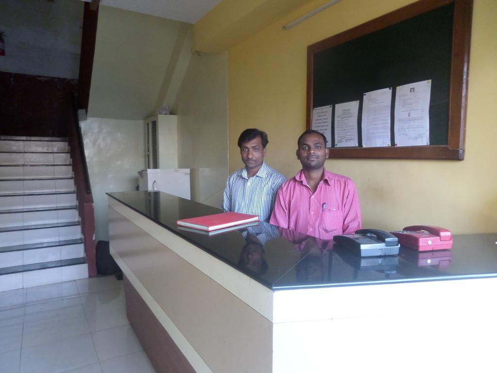 Hotel Sai Ratna Nashik Exterior foto