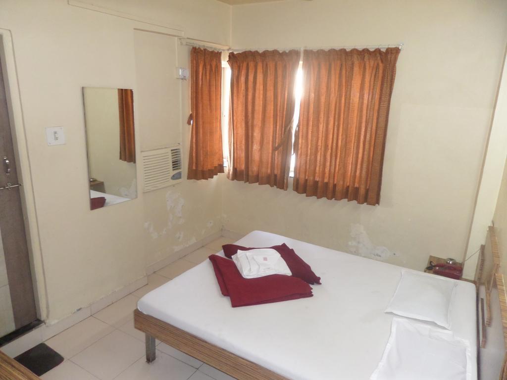 Hotel Sai Ratna Nashik Quarto foto